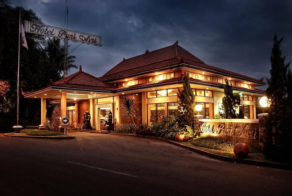 Puri Asri Hotel & Resort Магеланг Экстерьер фото