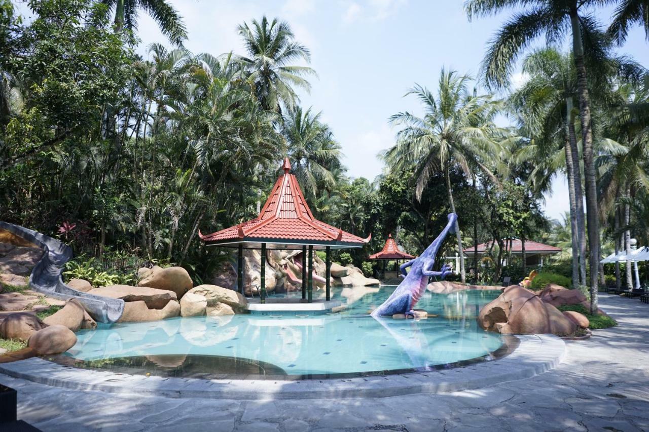 Puri Asri Hotel & Resort Магеланг Экстерьер фото