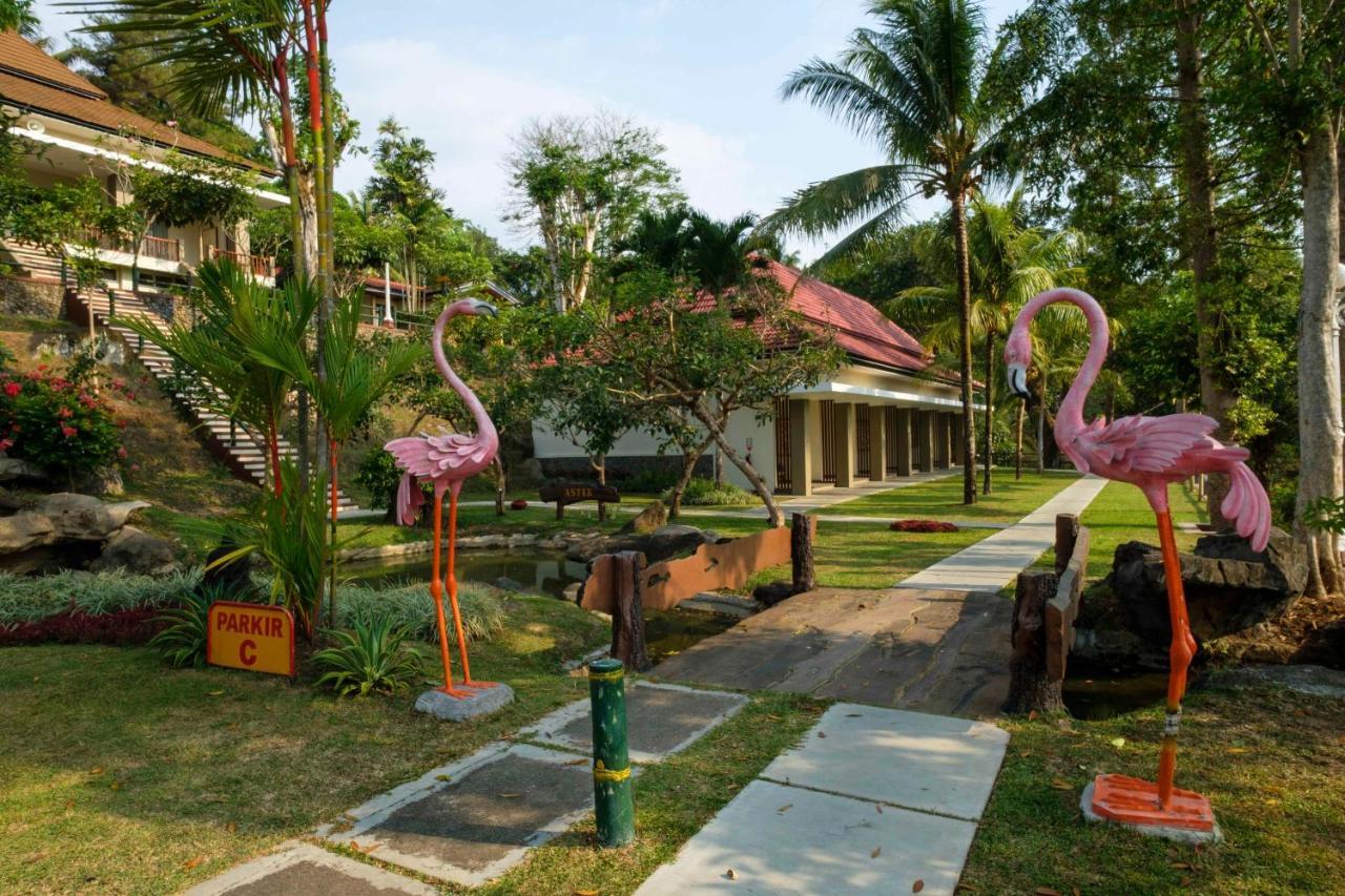 Puri Asri Hotel & Resort Магеланг Экстерьер фото
